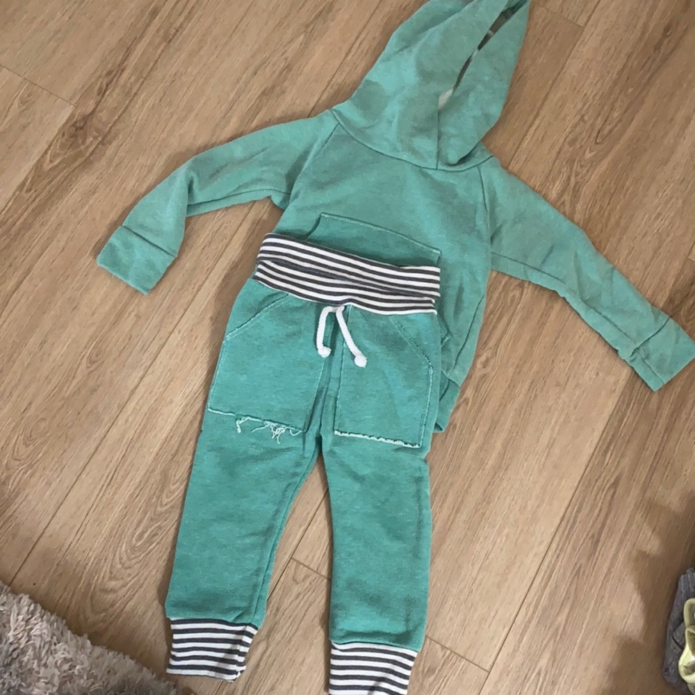 Lulu & Roo baby sweats - green